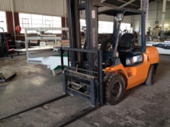 4 tin forklift